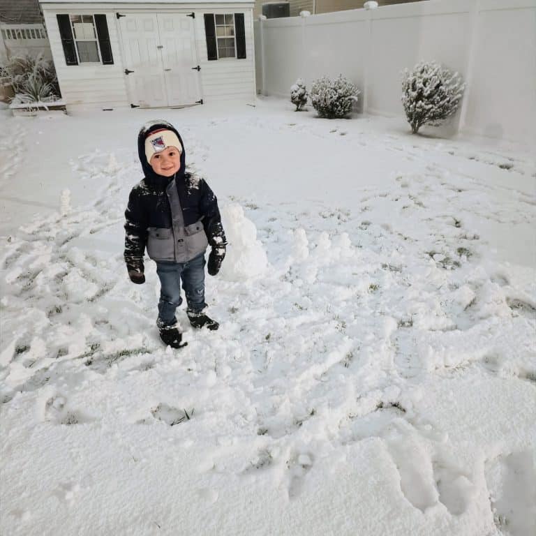 Tiny snowmen during the warmest winter on record